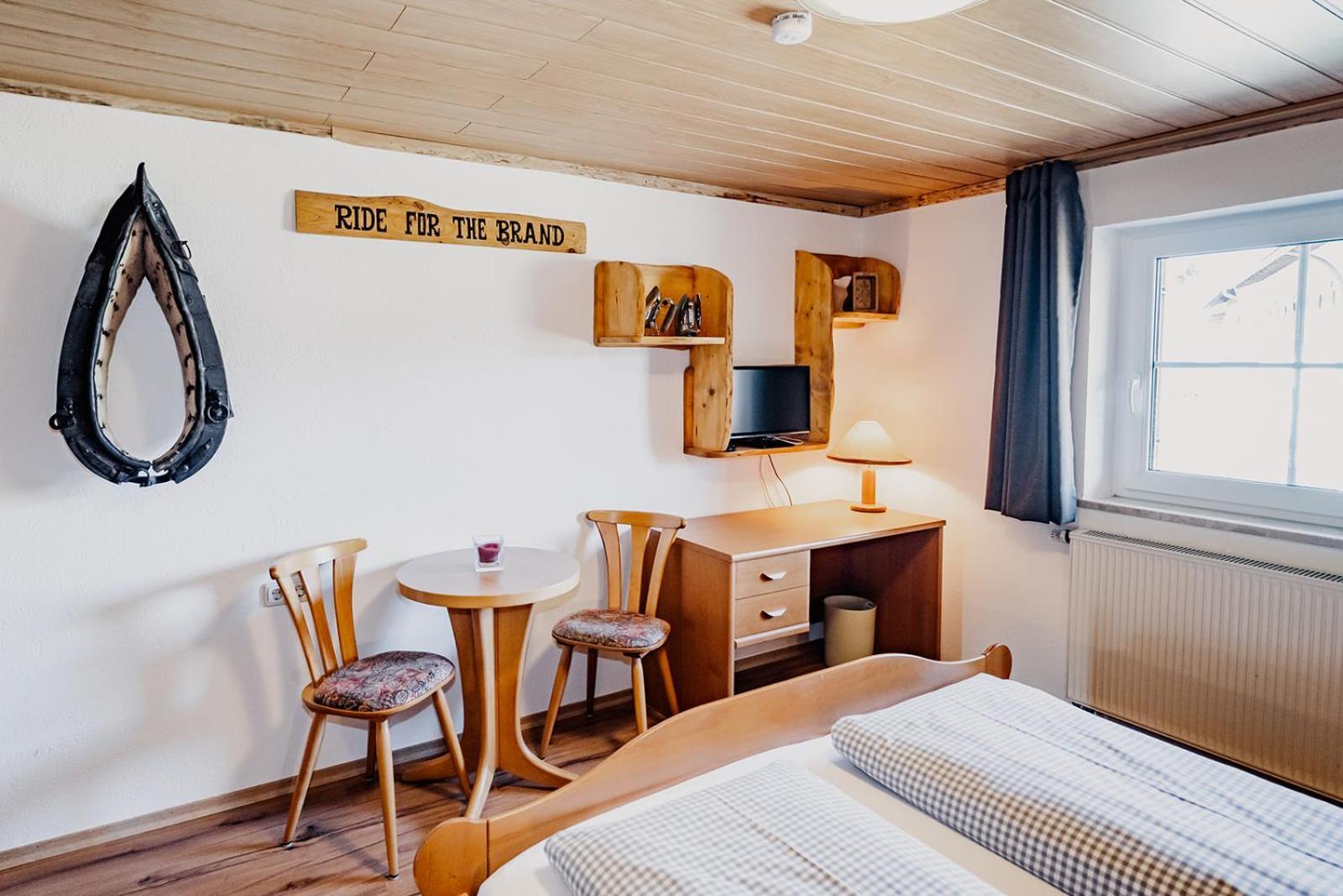Landhotel Zum Matthiasl Bischofsreut Экстерьер фото