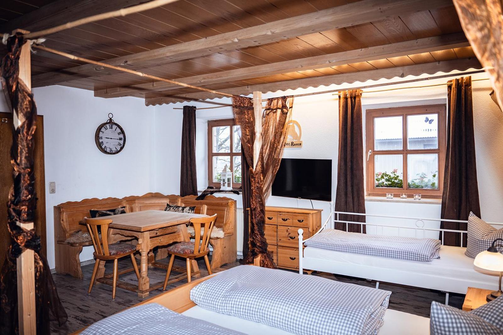 Landhotel Zum Matthiasl Bischofsreut Экстерьер фото